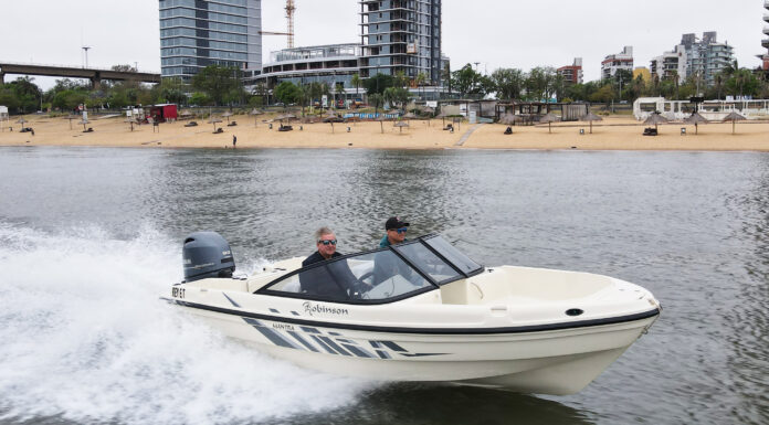 TV – HOY 14:30 EN ESLORAS UN TRUCKER, EL ROBINSON MANTRA CON UN YAMAHA DE 90HP