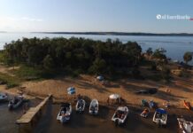 POSADAS – BUSCAN RECUPERAR LA ARENA PERDIDA DE LA ISLA DEL MEDIO POR LA SUBA DEL PARANÁ
