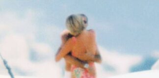 “THE CROWN”: LA HISTORIA DE LA FOTO DEL YATE QUE CAMBIÓ LA VIDA DE LA PRINCESA DIANA