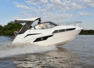 PRESENTACIÓN DEL RENOVADO RAGAZZA DUE 780 DE NAUTIGLASS