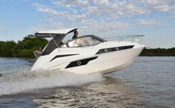 PRESENTACIÓN DEL RENOVADO RAGAZZA DUE 780 DE NAUTIGLASS