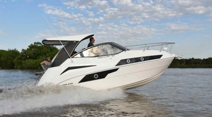 PRESENTACIÓN DEL RENOVADO RAGAZZA DUE 780 DE NAUTIGLASS
