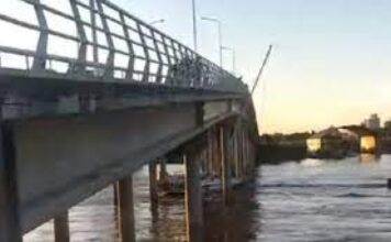 (VIDEO) UN VELERO CHOCÓ CONTRA UN PUENTE EN ENTRE RÍOS