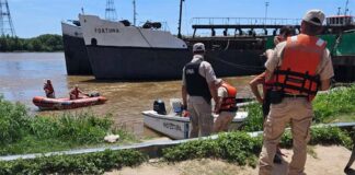 PREFECTURA ASISTIÓ A TRES DEPORTISTAS NÁUTICOS EN EL RÍO PARANÁ