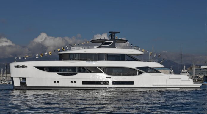 BENETTI DE ITALIA LANZA EL YATE WHITE ROSE