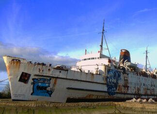 LA HISTORIA DEL DUKE OF LANCASTER, EL BARCO OLVIDADO DURANTE DÉCADAS CON UN TESORO ÚNICO A BORDO: 50 MÁQUINAS DE VIDEOJUEGOS ARCADE