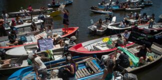 ISLEÑOS CORTARON EL RÍO TIGRE PARA RECLAMAR POR LA FALTA DE LUZ: “LA SITUACION ES DE EMERGENCIA”