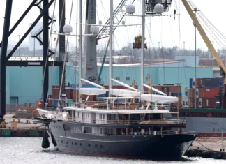 EL MEGAYATE DE JEFF BEZOS LE GENERA PROBLEMAS Y NO TIENE DONDE AMARRARLO