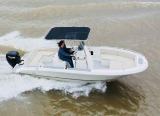 TV – HOY EN ESLORAS PRESENTAMOS LA SILVER 210 CON CONSOLA CENTRAL