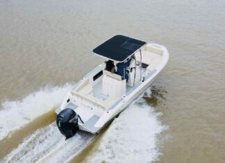 ( VIDEO) – PRESENTACIÓN SILVER 210, UNA CONSOLA CENTRAL DE “LUJO”