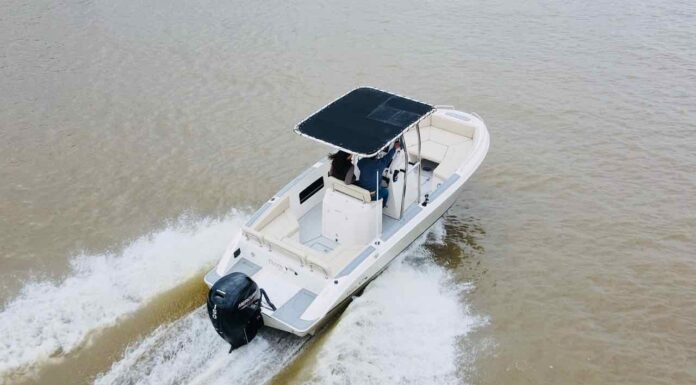 ( VIDEO) – PRESENTACIÓN SILVER 210, UNA CONSOLA CENTRAL DE “LUJO”