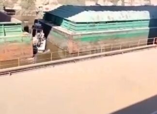 VIDEO – UNA BARCAZA A LA DERIVA APLASTÓ CONTRA OTRA A UNA LANCHA DE PREFECTURA EN ROSARIO: DE MILAGRO NO HUBO VÍCTIMAS