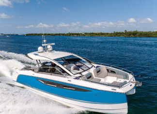 FOUR WINS TH36, EL CATAMARÁN QUE NO EXISTÍA