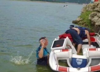 EL CADILLAL: RESCATARON A SEIS PERSONAS QUE SE HABÍAN HUNDIDO EN UNA LANCHA