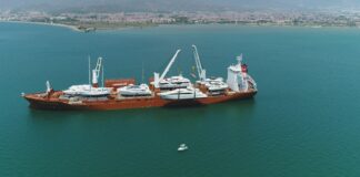 SEVENSTAR, EL MAYOR TRANSPORTISTA DE YATES DEL MUDO, DETIENE EL SERVICIO A TRAVÉS DEL CANAL DE SUEZ