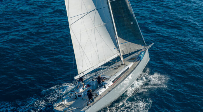 ICE 53 ST: LA ÚLTIMA INNOVACIÓN DE ICE YACHTS ES BIVALENTE Y MUY RÁPIDA