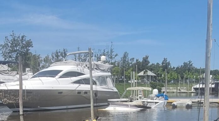 SE HUNDIÓ UN YATE EN AMARRAS DEL NORTE (EX MARINA DEL NORTE)