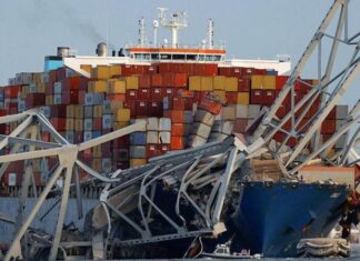 UN BARCO CHOCA CONTRA EL MAYOR PUENTE DE BALTIMORE Y LO DERRUMBRA MIENTRAS ESTABA ABIERTO AL TRÁFICO