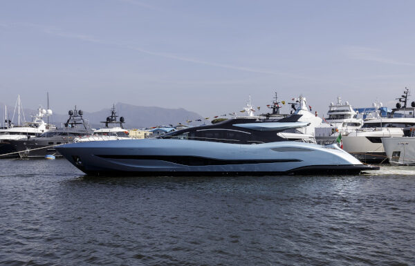 MANGUSTA LANZA EL SEXTO “MAGUSTA 104 REV”