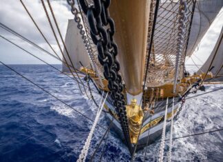 VIDEO – EL VELERO AMERIGO VESPUCCI RODEÓ POR PRIMERA VEZ EL CABO DE HORNOS