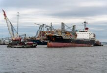 REMOCIÓN DE LOS RESTOS DEL PUENTE DE BALTIMORE: PRIMER SALIDA