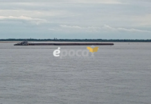 UN REMOLCADOR SE VARÓ EN EL RÍO PARANÁ AL SALIRSE DEL CANAL DE NAVEGACIÓN