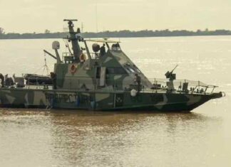 SORPRESA EN PARANÁ POR LA APARICIÓN DEL GUARDACOSTA “TOBA” DE LA PNA