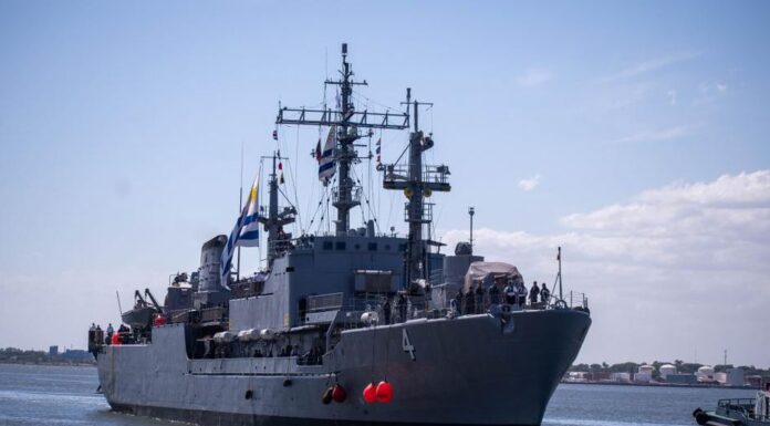 ARMADA URUGUAYA AL RESCATE DE VELERO SUDAFRICANO