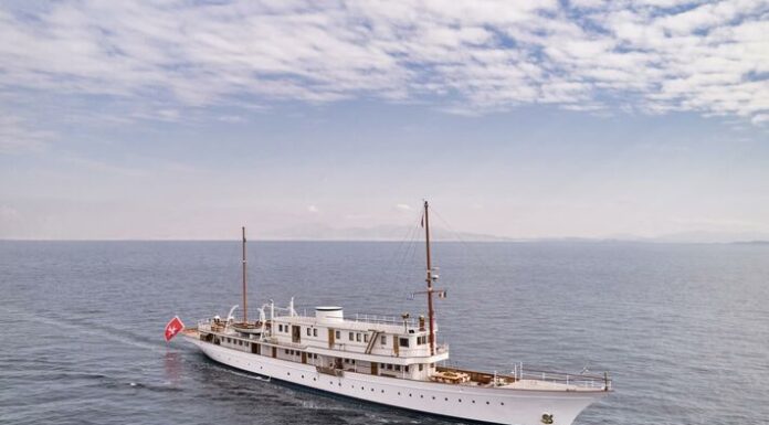 MADIZ, UN ICONO NÁUTICO DEL SIGLO XX, A LA VENTA