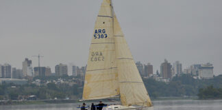 EL “YEAH MON” GANÓ LA TRADICIONAL REGATA PARANÁ – ROSARIO