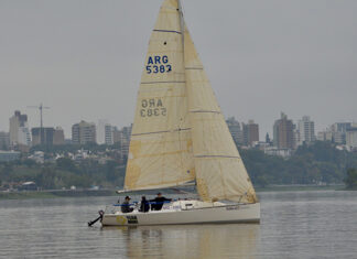 EL “YEAH MON” GANÓ LA TRADICIONAL REGATA PARANÁ – ROSARIO