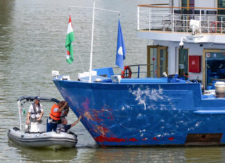DOS MUERTOS, CINCO DESAPARECIDOS TRAS CHOQUE DE BARCOS EN EL RÍO DANUBIO EN HUNGRÍA