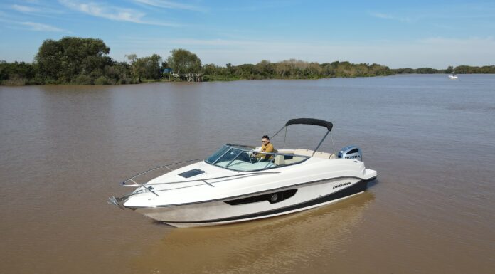 TV – HOY EN ESLORAS PRESENTAMOS EL CANESTRARI 245 MOTORIZADO CON UN HONDA BF250