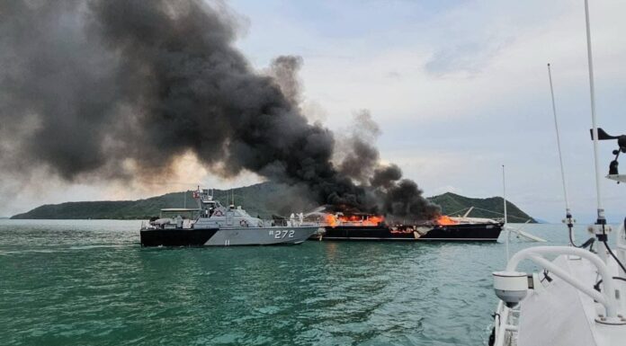 (VIDEO) UN INCENDIO DESTRUYE EL VELERO “OBSESSION II” EN TAILANDIA