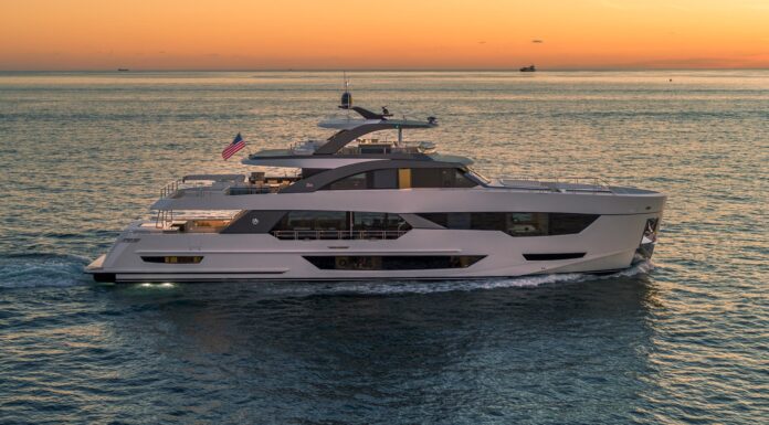 OCEAN ALEXANDER 35 REVOLUTION: SE VENDE OTRA UNIDAD DEL SUPERYATE DE ENSUEÑO