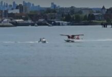 VIDEO – UN AVIÓN ANFIVIO COLISIONA EN CANADÁ CON UNA LANCHA CUANDO DESPEGABA