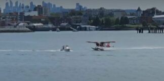 VIDEO – UN AVIÓN ANFIVIO COLISIONA EN CANADÁ CON UNA LANCHA CUANDO DESPEGABA