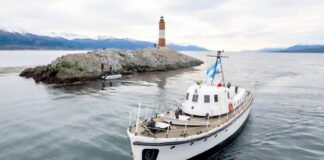 LA LANCHA ARA “ZURUBÍ” CUMPLIÓ 80 AÑOS DE SERVICIO