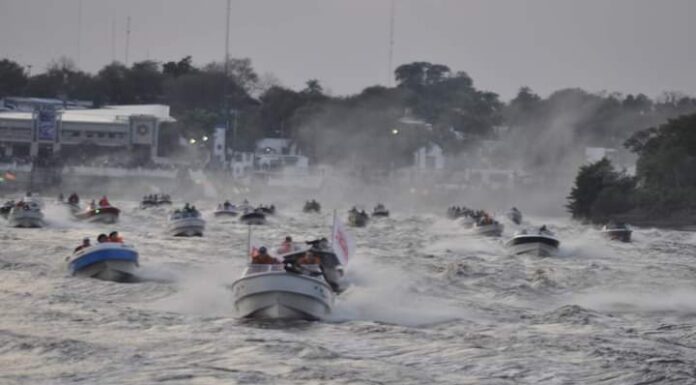 PESCA – LA FIESTA DEL DORADO EN ESQUINA TAMBIÉN TIENE SU ESPECTACULAR LARGADA DE LANCHAS Largada Pesca Dorado en Esquina