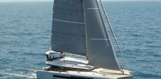 MCCONAGHY MC60, UN CATAMARÁN DE CRUCERO RÁPIDO QUE ADOPTA SU DIFERENCIA