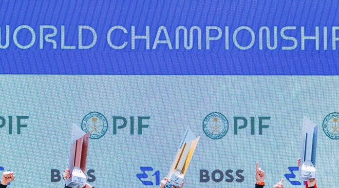 EL E1 TEAM MIAMI SUPERA CONDICIONES DESAFIANTES PARA GRANAR EL GRAN PREMIO DE PUERTO BANUS DEL MUNDIAL DE LANCHAS ELÉCTRICAS