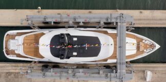 COLUMBUS YACHT ENTREGA NIGHT FURY II