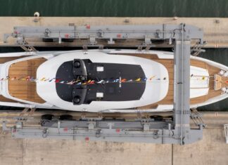 COLUMBUS YACHT ENTREGA NIGHT FURY II