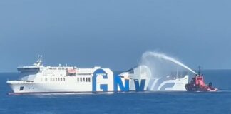 UN INCENDIO EN LA SALA DE MÁQUINAS DEJA A LA DERIVA UN BUQUE CON 411 PERSONAS A BORDO