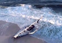 “BARCO FANTASMA” QUE APARECIÓ EN LA PLAYA DE FLORIDA PERTENECE A TEXANO RECIÉN RESCATADO DEL MAR