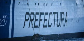 SE HUNDIÓ UNA LANCHA DE PESCA DEPORTIVA EN MAR DEL PLATA Y BUSCAN A DOS TRIPULANTES