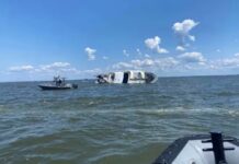 EEUU – RESCATAN A CINCO PERSONAS DE UN YATE HUNDIDO EN EL CONDADO DE ANNE ARUNDEL