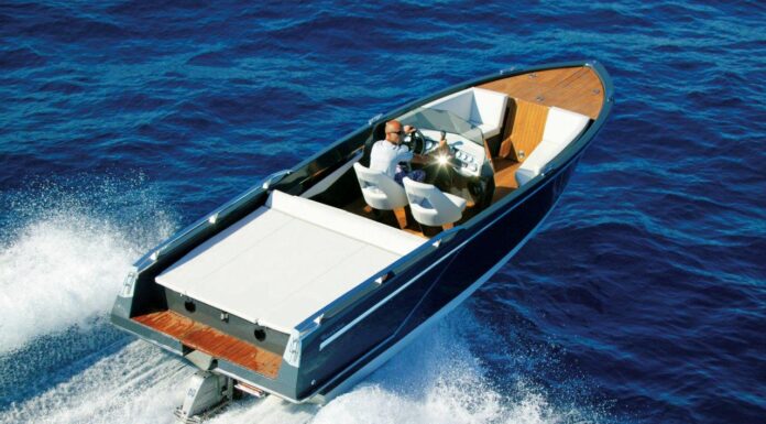 CANTIERI NÁUTICO FELTRINELLI PRESENTA FRAUSCHER DA COLLEZIONE