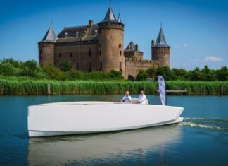 EL CONSTRUCTOR HOLANDÉS JR YACHTS PRESENTA UNA NUEVA LANCHA ELÉCTRICA