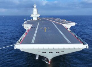 EL NUEVO PORTAAVIONES FUJIAN DE LA ARMADA DE CHINA COMENZÓ UNA NUEVA PRUEBA DE NAVEGACIÓN